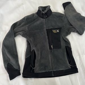 Mountain Hardware fleece jacket Men’s Size S/P